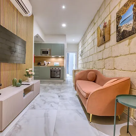 Stylish 1br In Sliema, With Private Terrace סליאמה